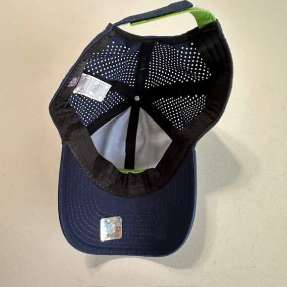 Outerstuff Seattle Seahawks Youth Tailgate Adjustable Hat - Picture 3 of 5